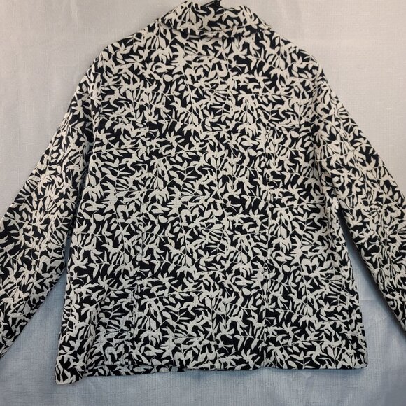 Croft & Barrow Womens Big Button Jacket 1X Black White Leaf Print - Picture 3 of 9